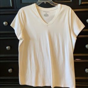 Maternity v-neck tee